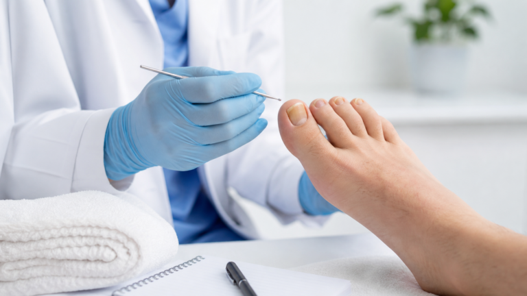 Dırnaq və dəri göbələyi mövzusunda dermatoloji maarifləndirmə vizualı / Нейтральная медицинская иллюстрация о грибке ногтей и кожи